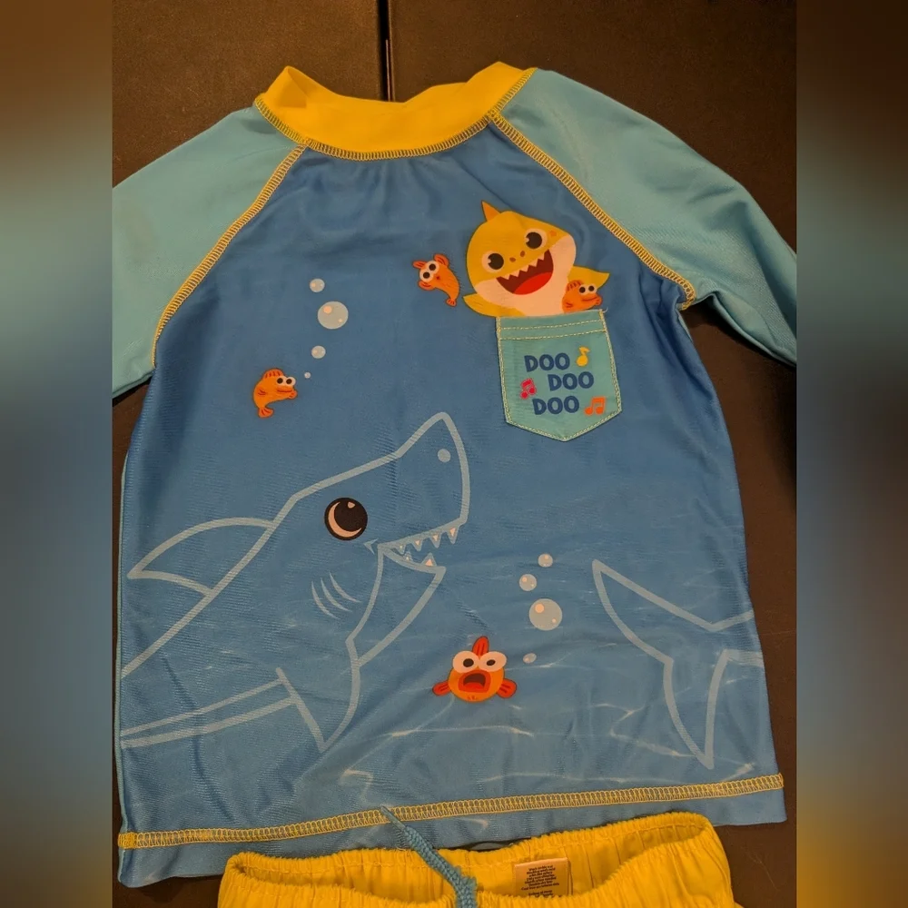 Nickelodeon Pinkfong Baby Shark Toddler Boy Long Sleeve Rash Guard & Swim Trunks